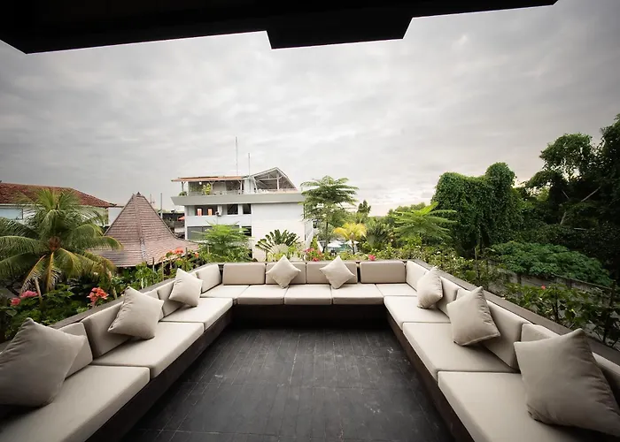 Padang Padang Inn