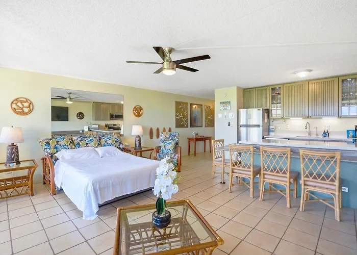 South Kihei Condo With Pool, Hot Tub & Lanai