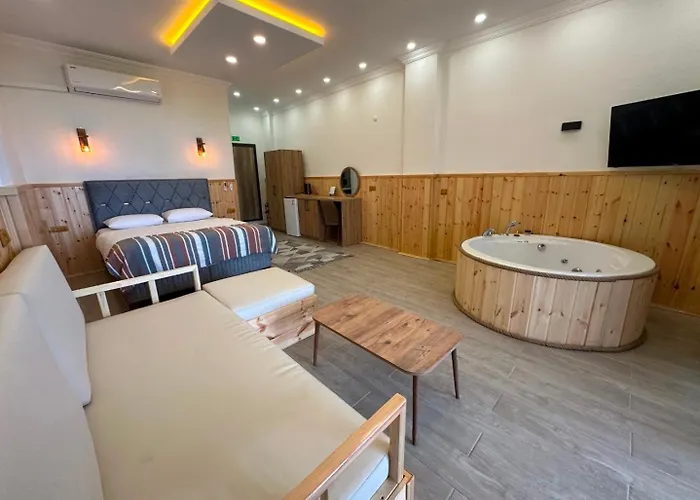 Aurora Suit Bungalov