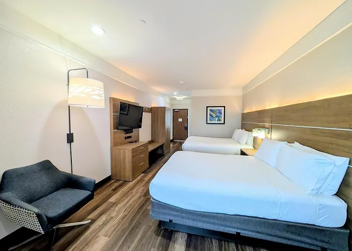 Holiday Inn Express & Suites Galveston West-Seawall By Ihg