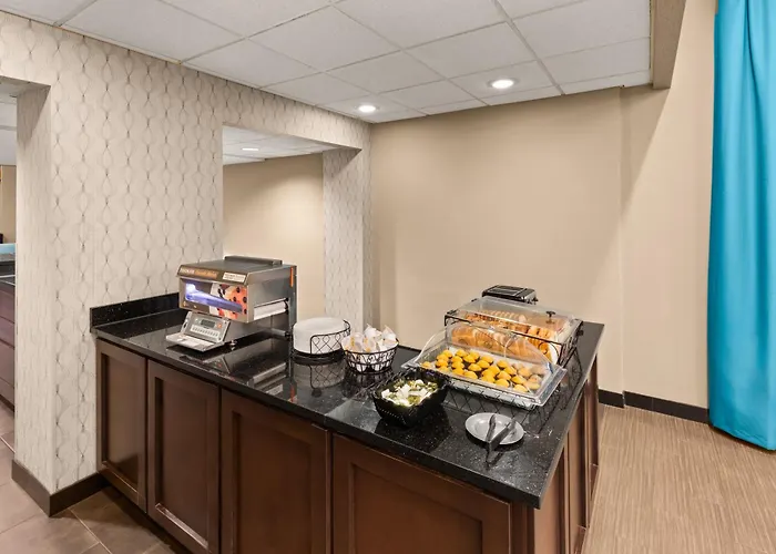 Heritage Inn & Suites San Antonio Airport, Trademark Wyndham