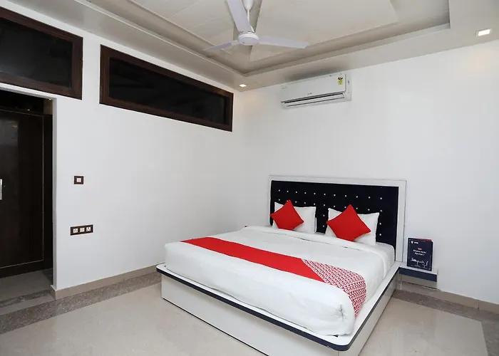Oyo Flagship Hotel Uk-07