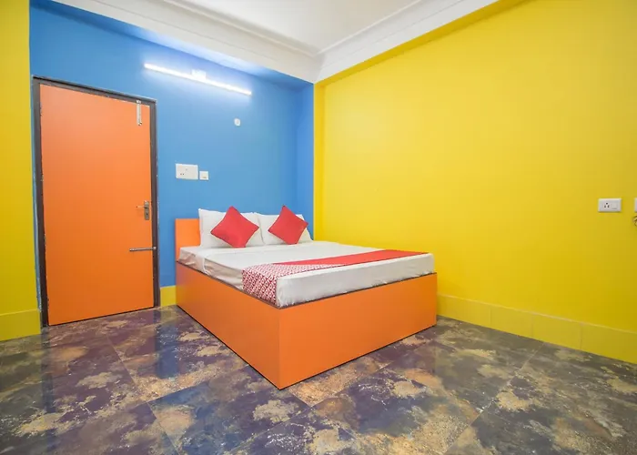 Collection O Relax Hotel