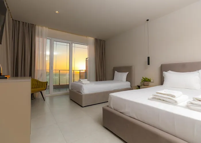 Toto Hotel & Apartments