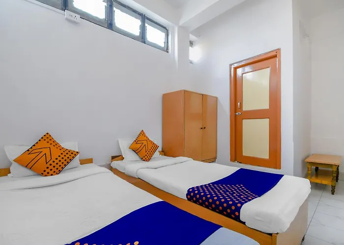 Oyo Flagship 71156 Hotel Jaybee'S