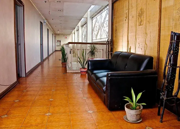 Oyo 679 Ddd Habitat Pension House