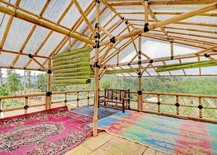 Oyo Homes 90850 Cibeunying Eco Tourism Homestay Cibodas Maribaya 2