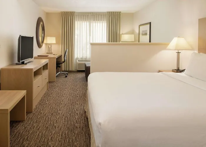 Doubletree By Hilton Portland Tigard