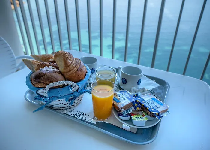 Hotel Roc E Mare