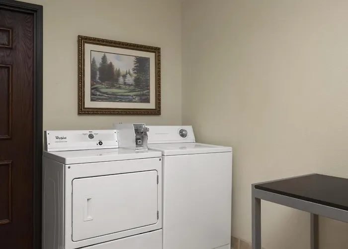 Crown Pointe Lodge; BW Signature Collection