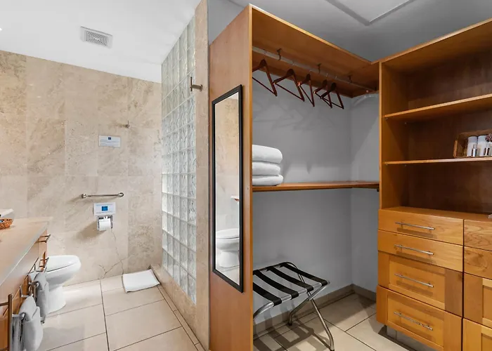 Marina Banderas Suites Hotel Boutique