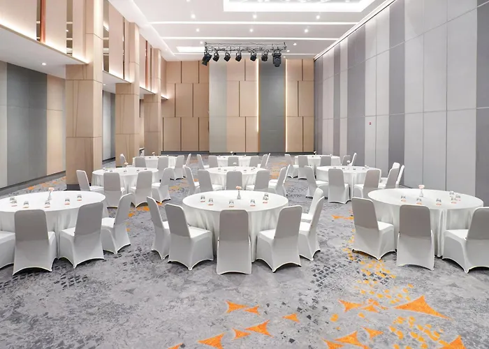 Harris Hotel & Conventions Bundaran Satelit Surabaya