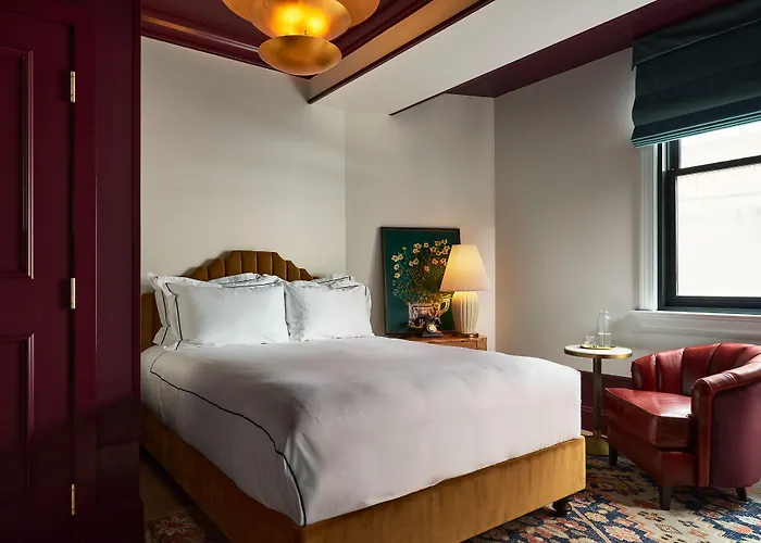 Fidelity Hotel
