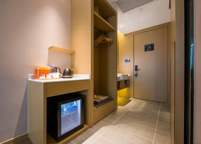 Atour Hotel Dongguan Humen Avenue