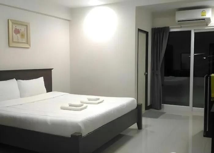 Home Place Lopburi Hotel