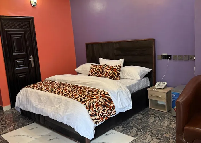 Unique Citylife Hotel