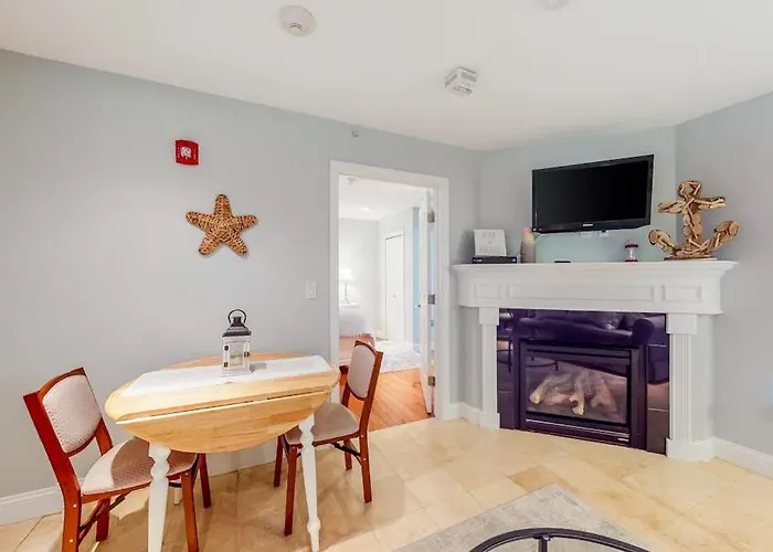Immaculate Beach Condo