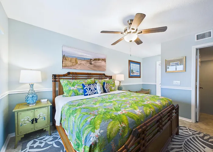 Royal Mansions, Ocean View Penthouse Condo