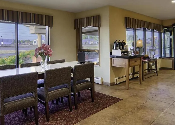 Quality Inn & Suites Detroit Lakes