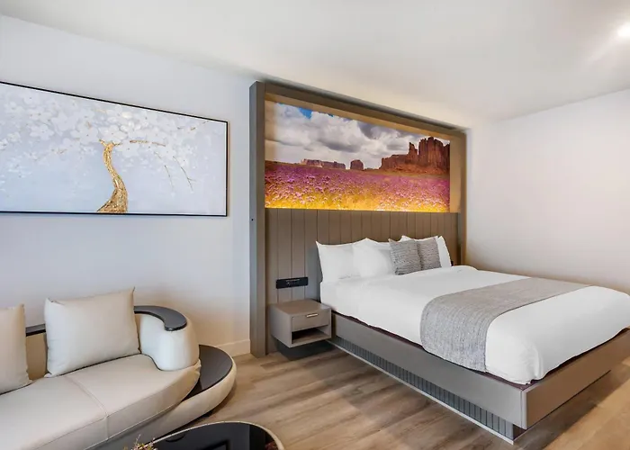 The Valor, An Ascend Collection Hotel