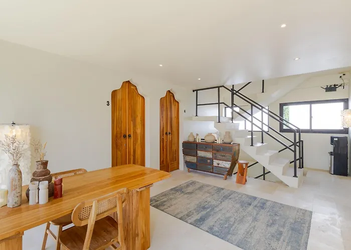 Djati Retreat & Yoga Lounge By Pertama Stay