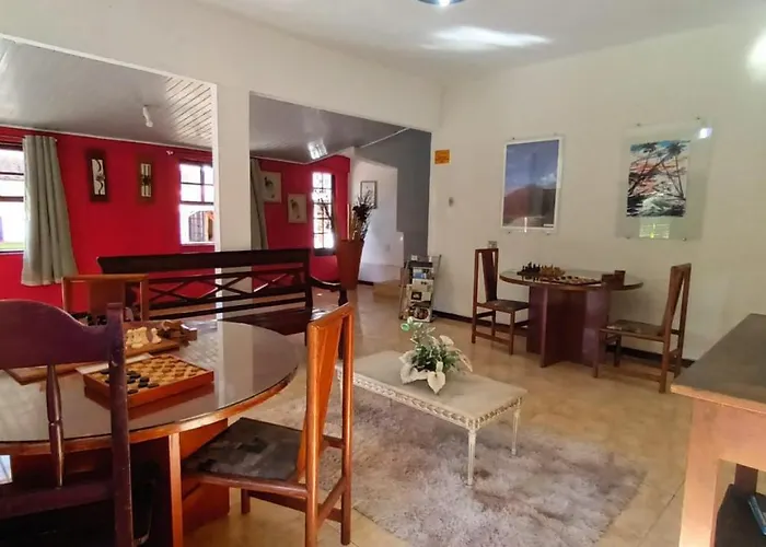 Hotel E Pousada Canto Das Rosas