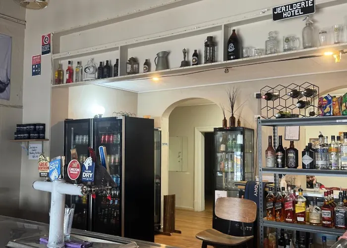 Jerilderie Hotel - Pub, Restaurant & Accommodation