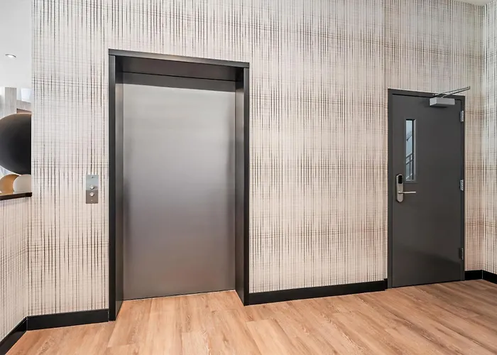 Beacon Suites Hotel