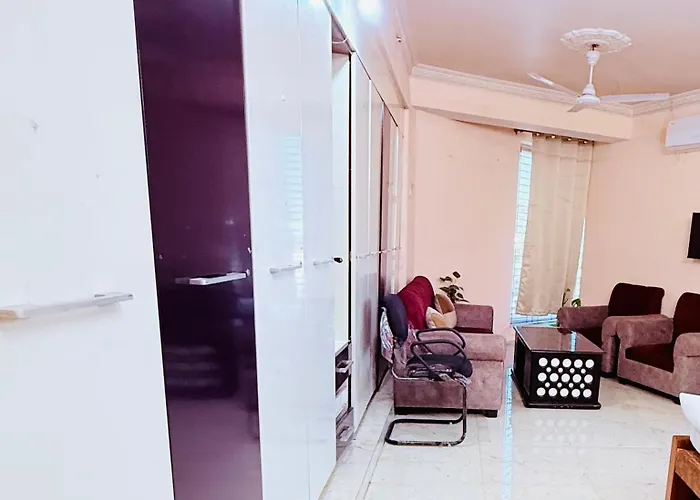 Royal Bnb Residency Hotel