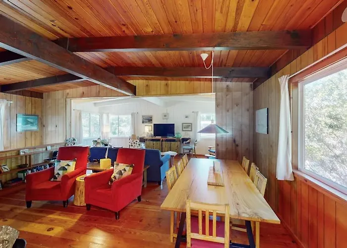 Florence Oceanfront Escape Where Cozy Meets Coastal Charm