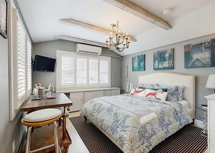 Cute Cape Cottage