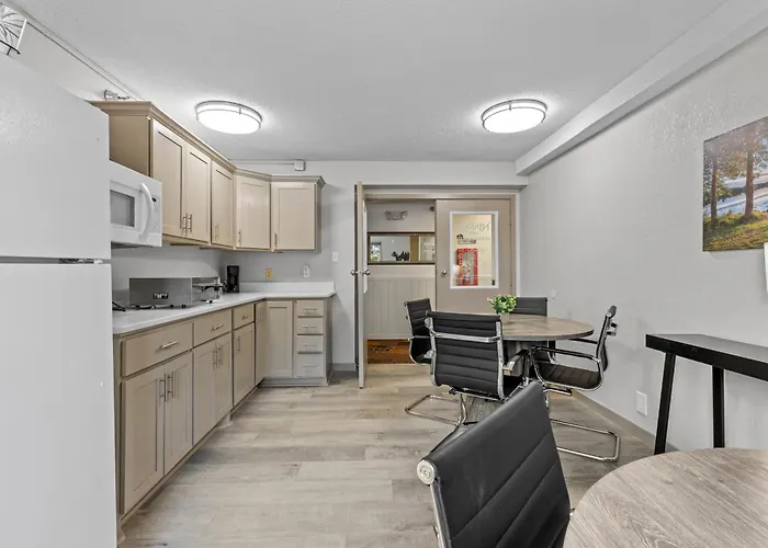 Nisswa Hotel And Suites