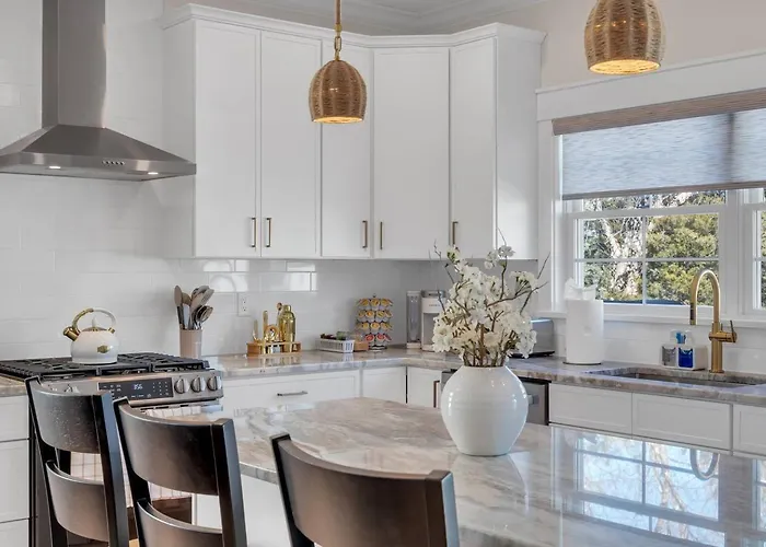 Chefs Kitchen | Coffee | Fast Wifi | Prof Cleaned