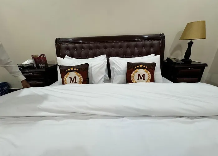 Midway Hotel & Restaurant