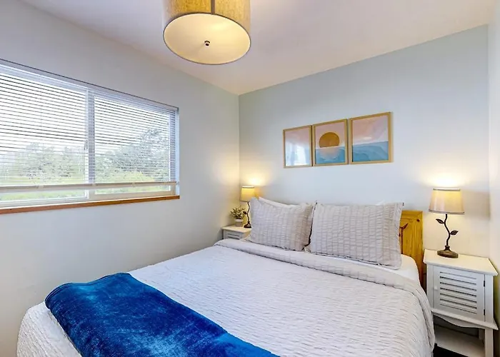 Dog-Friendly Home With Amazing Ocean & Sunset Views - Walk To Ocean Way Beach