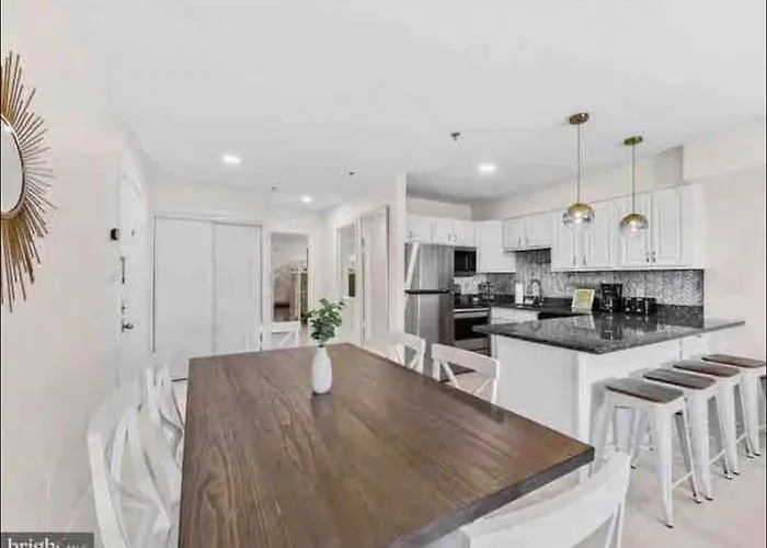 Modern Renovated Condo - 90 Steps To Beach - Ocmd