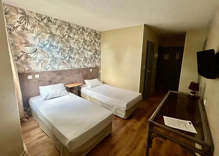 Tropic Hotel