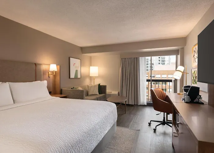 Holiday Inn & Suites Vancouver Downtown By Ihg