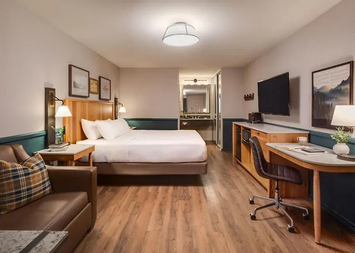 Ayres Lodge Alpine