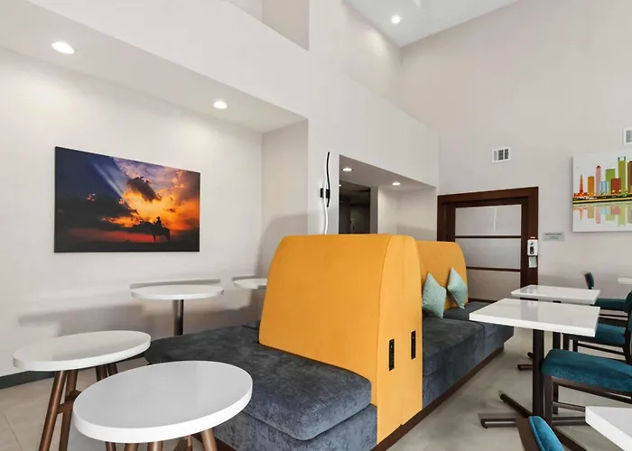 Hampton Inn & Suites Houston Rosenberg