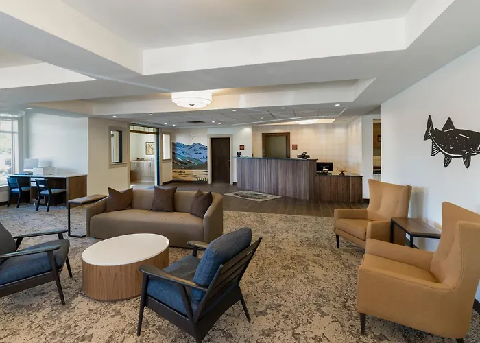 Gray Wolf Inn & Suites