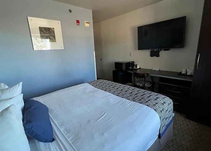 Microtel Inn & Suites By Wyndham Klamath Falls