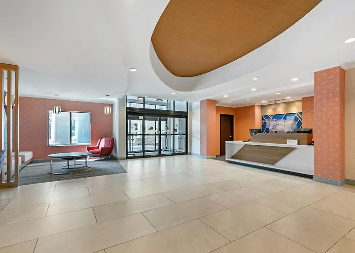 Holiday Inn Express Hotel & Suites Clemson - University Area By Ihg