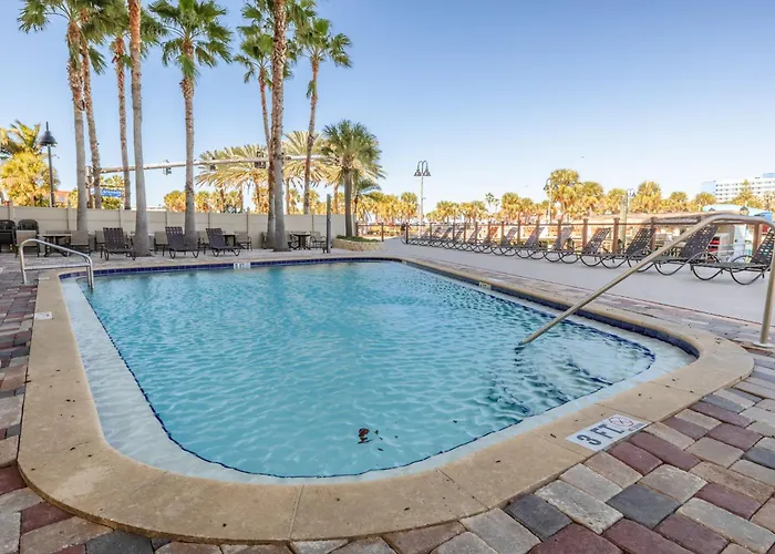 Pier House 60 Clearwater Beach Marina Hotel