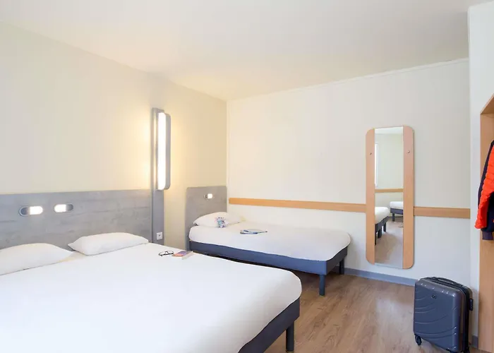 ibis budget Aubagne Paluds Agora