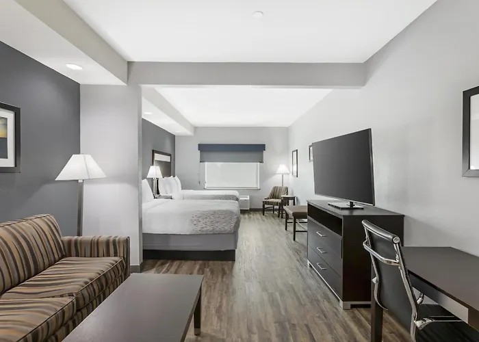 Best Western Plus Lake Jackson Inn & Suites