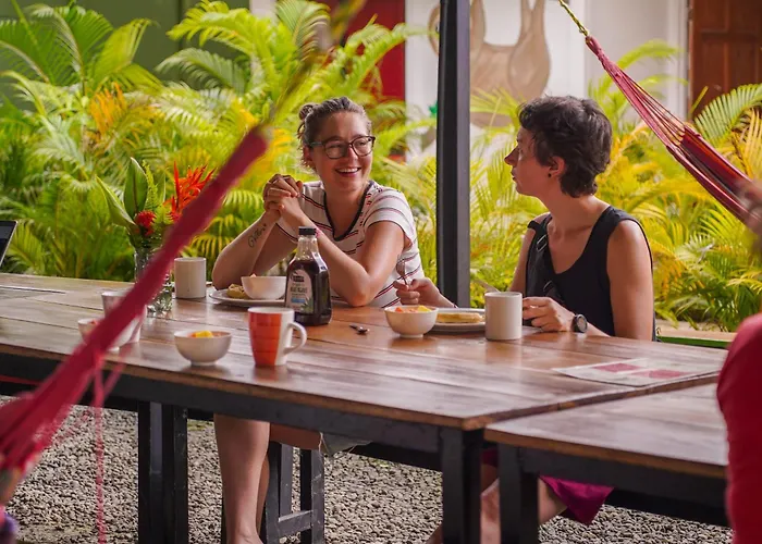 Kalunay Hostel - Breakfast Included