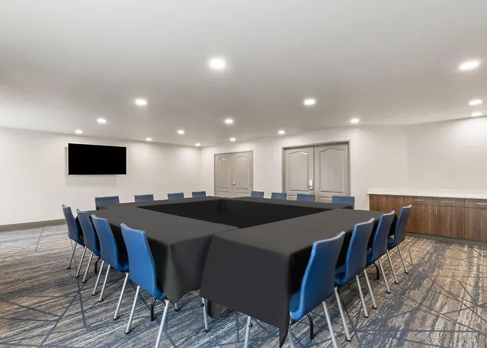 Holiday Inn Express & Suites Rapid City By Ihg