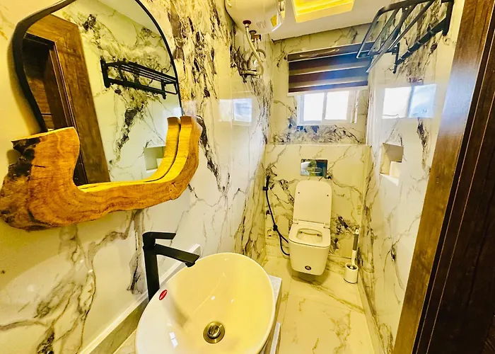 Presken Hotel Mojidi, Allen Ikeja