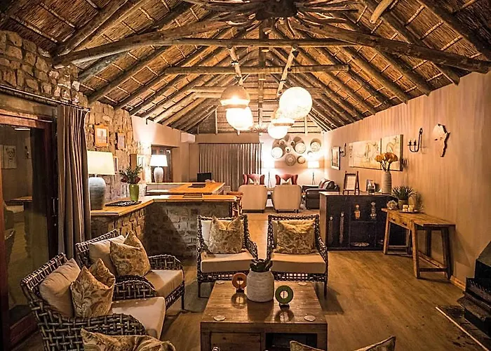 Woodbury Lodge